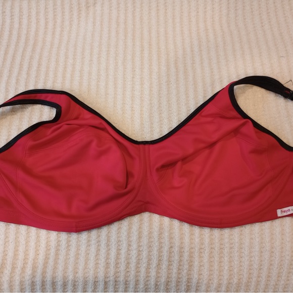 Freya Active Red and Black Sports Bra, 36GG - Picture 1 of 4